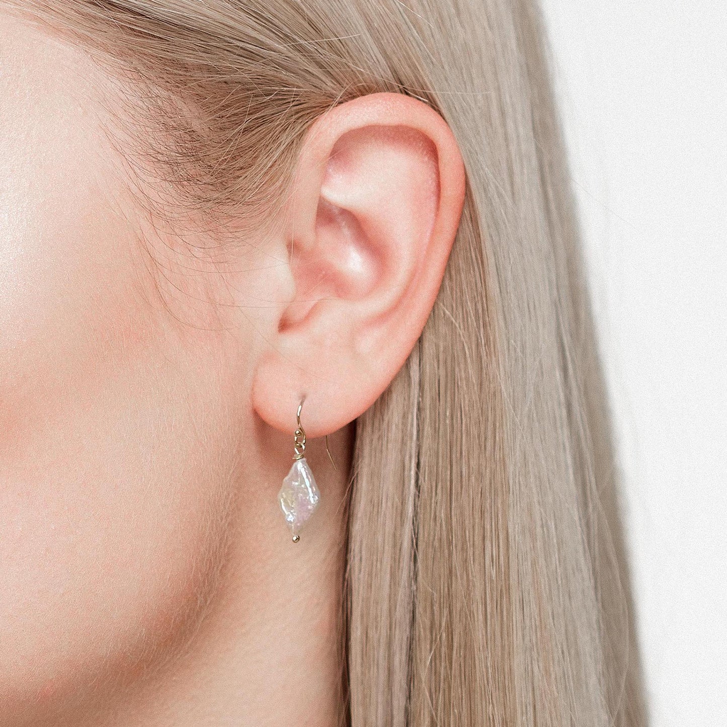 Dimond Pearl earrings