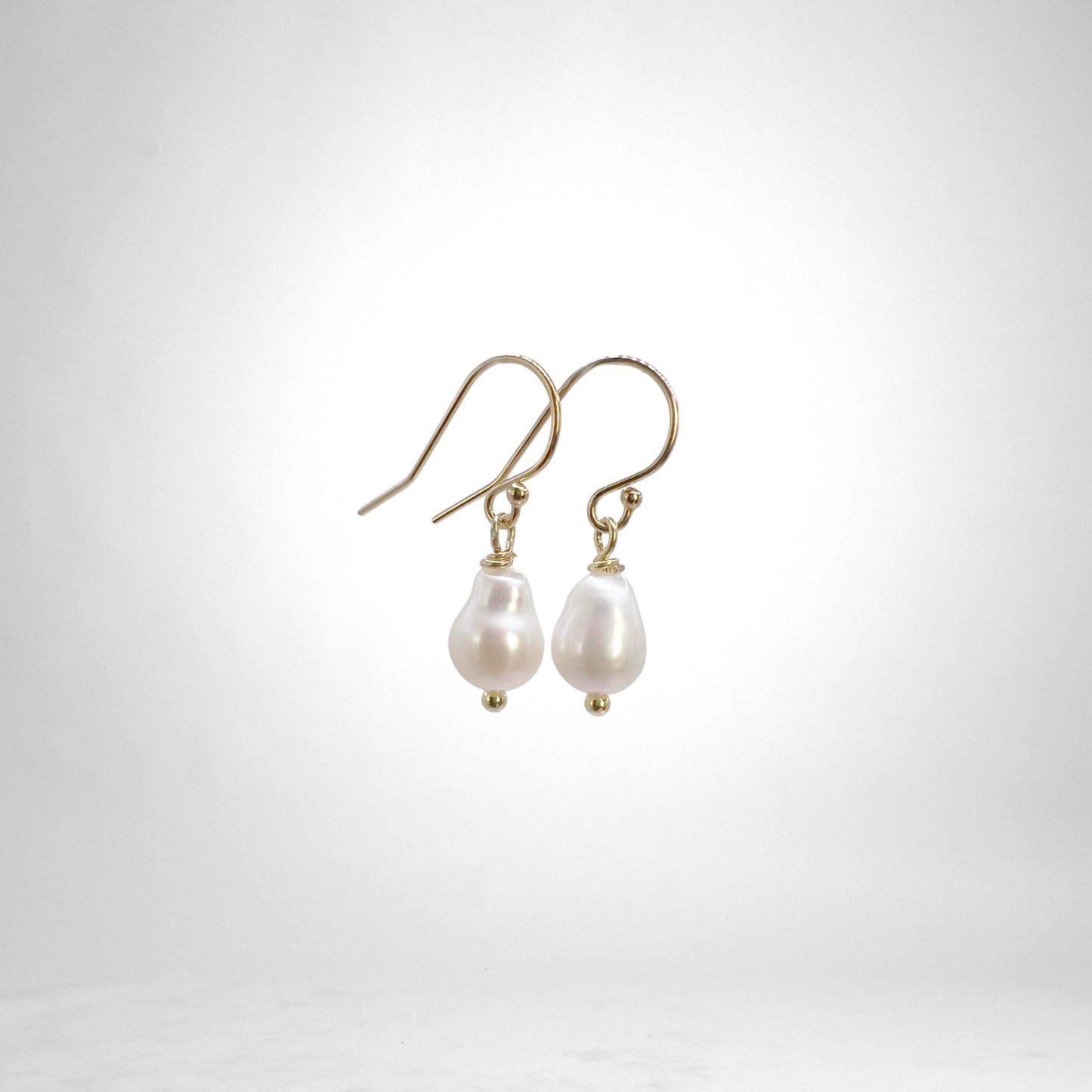 Elegant Pearl earrings