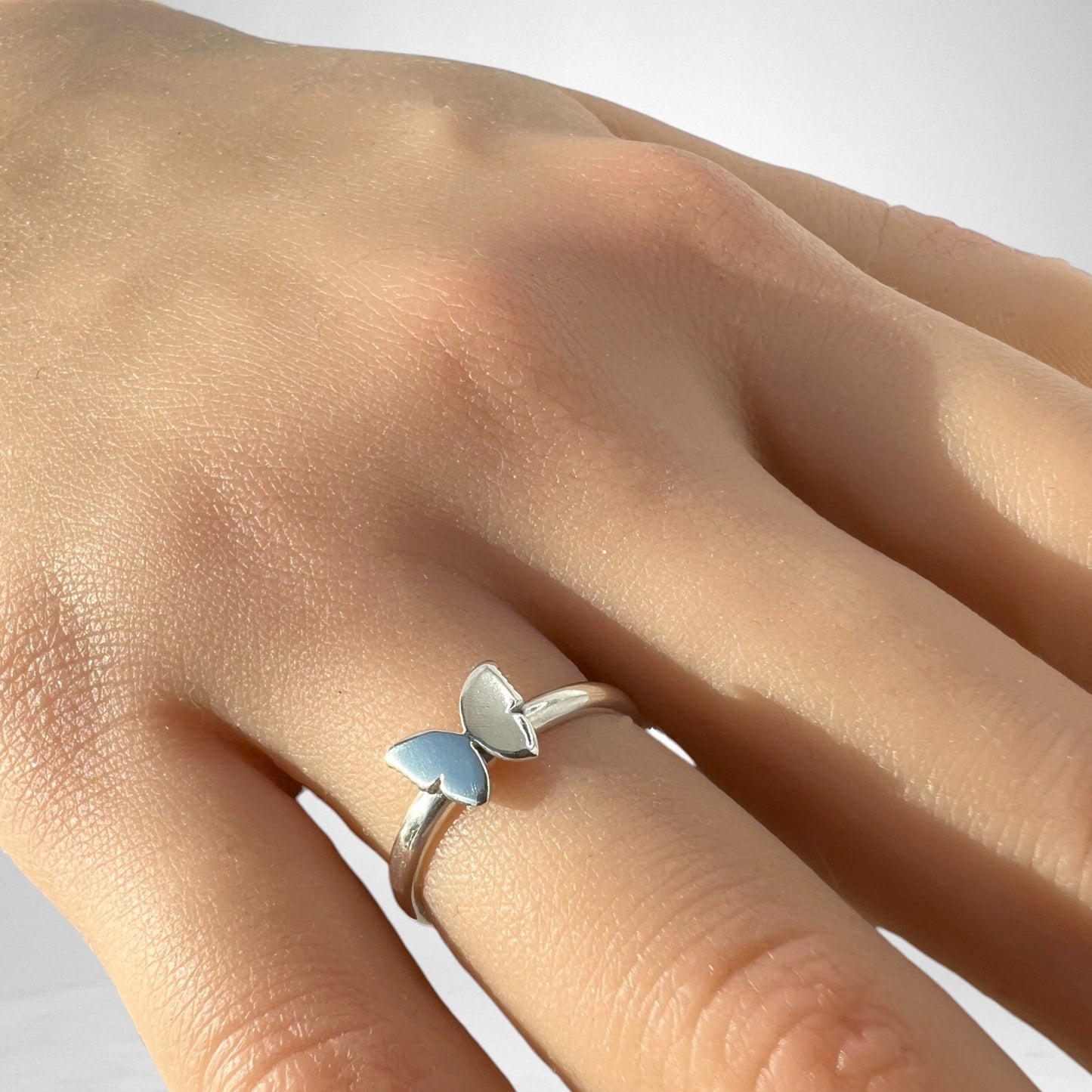 Fiðrilda silfurhringur