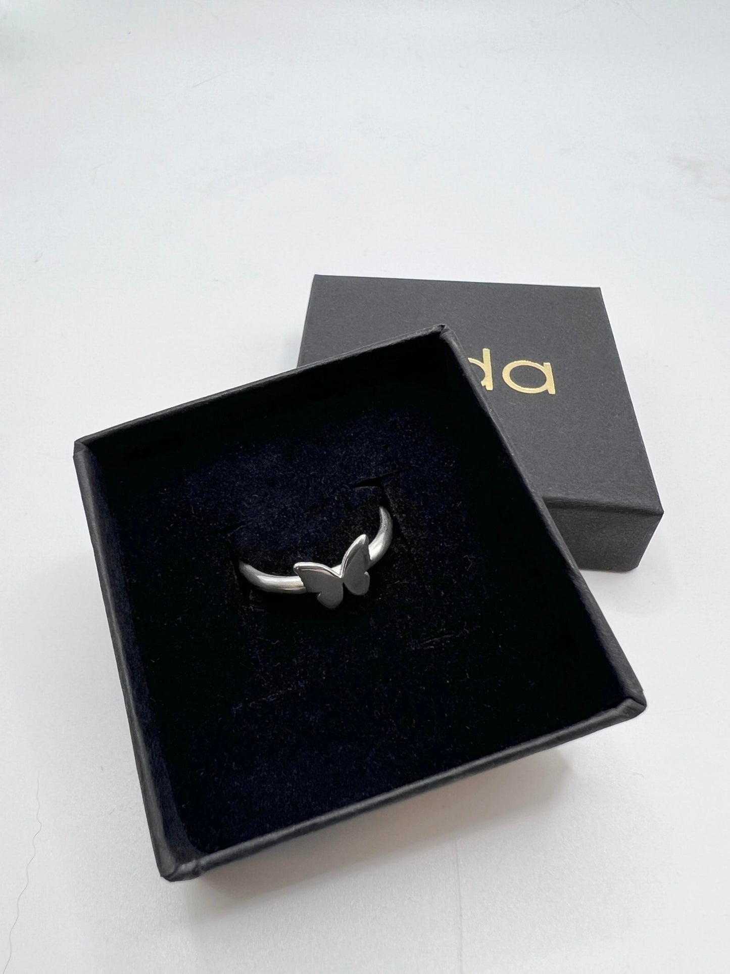 Fiðrilda silfurhringur