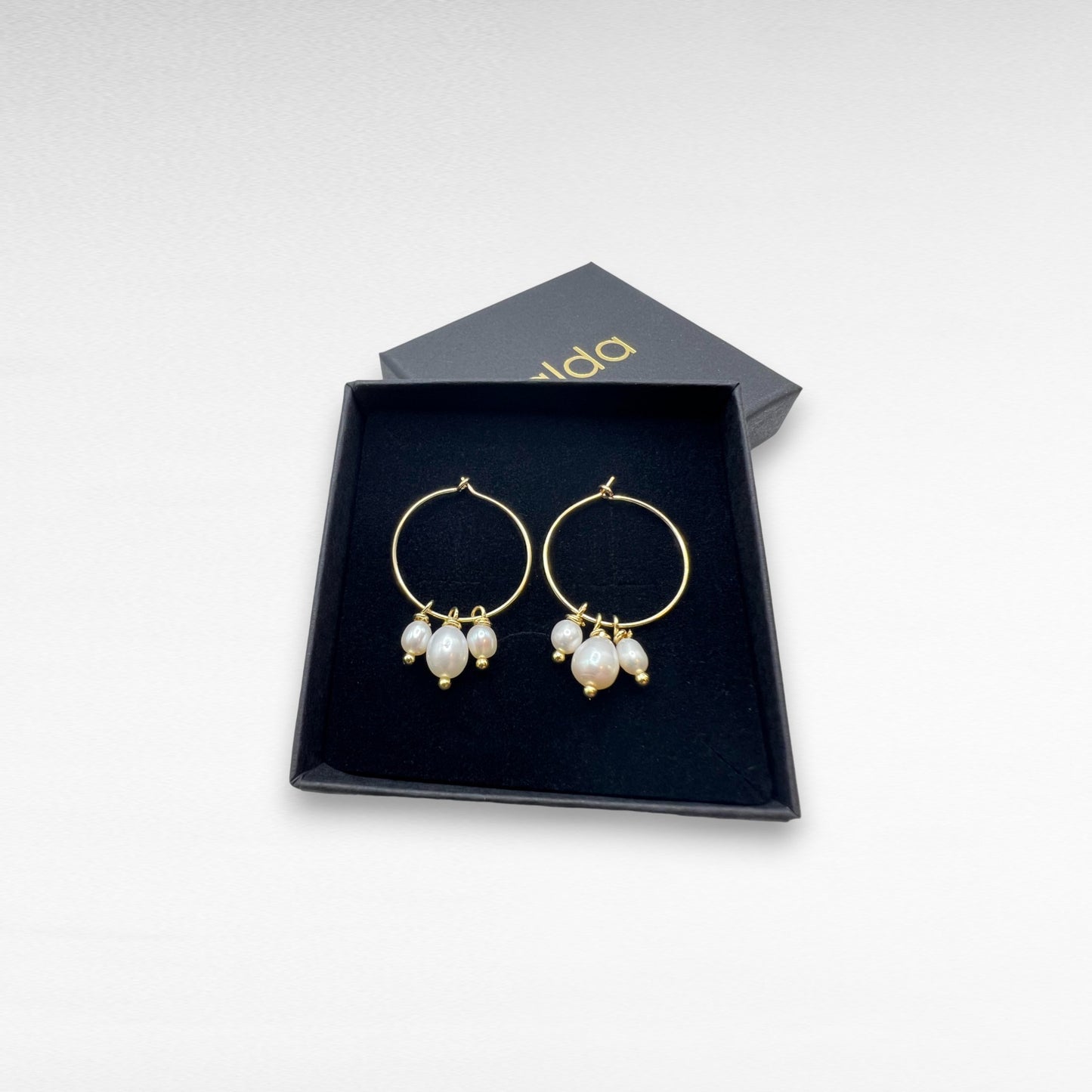 Pearl gold hoops
