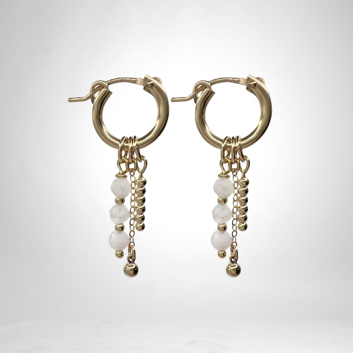 Gull hringlokkar með mánasteinum