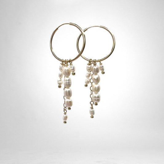 Gull hringlokkar með perlum