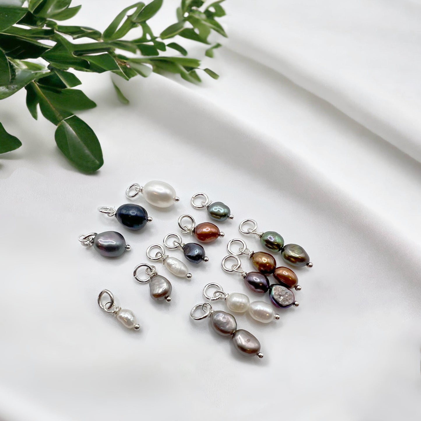 Hoop silver charms - pearls