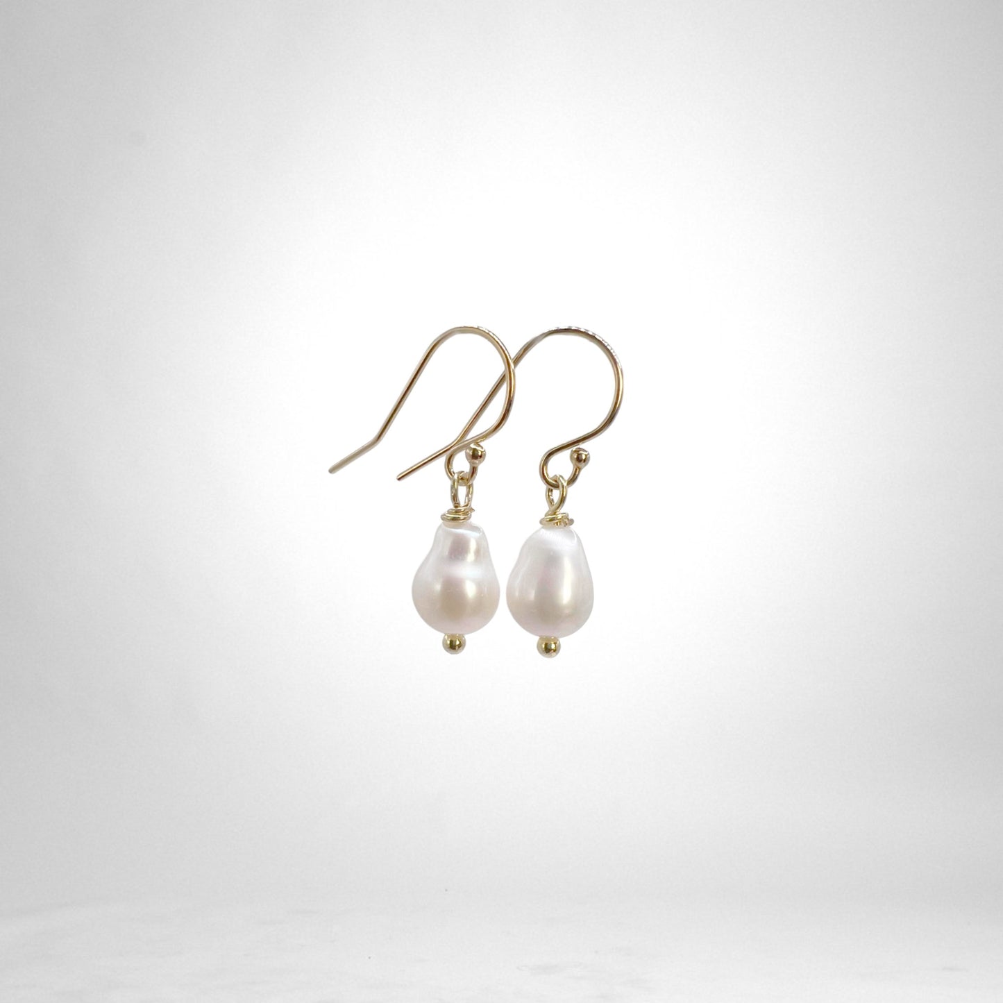 Elegant Pearl earrings