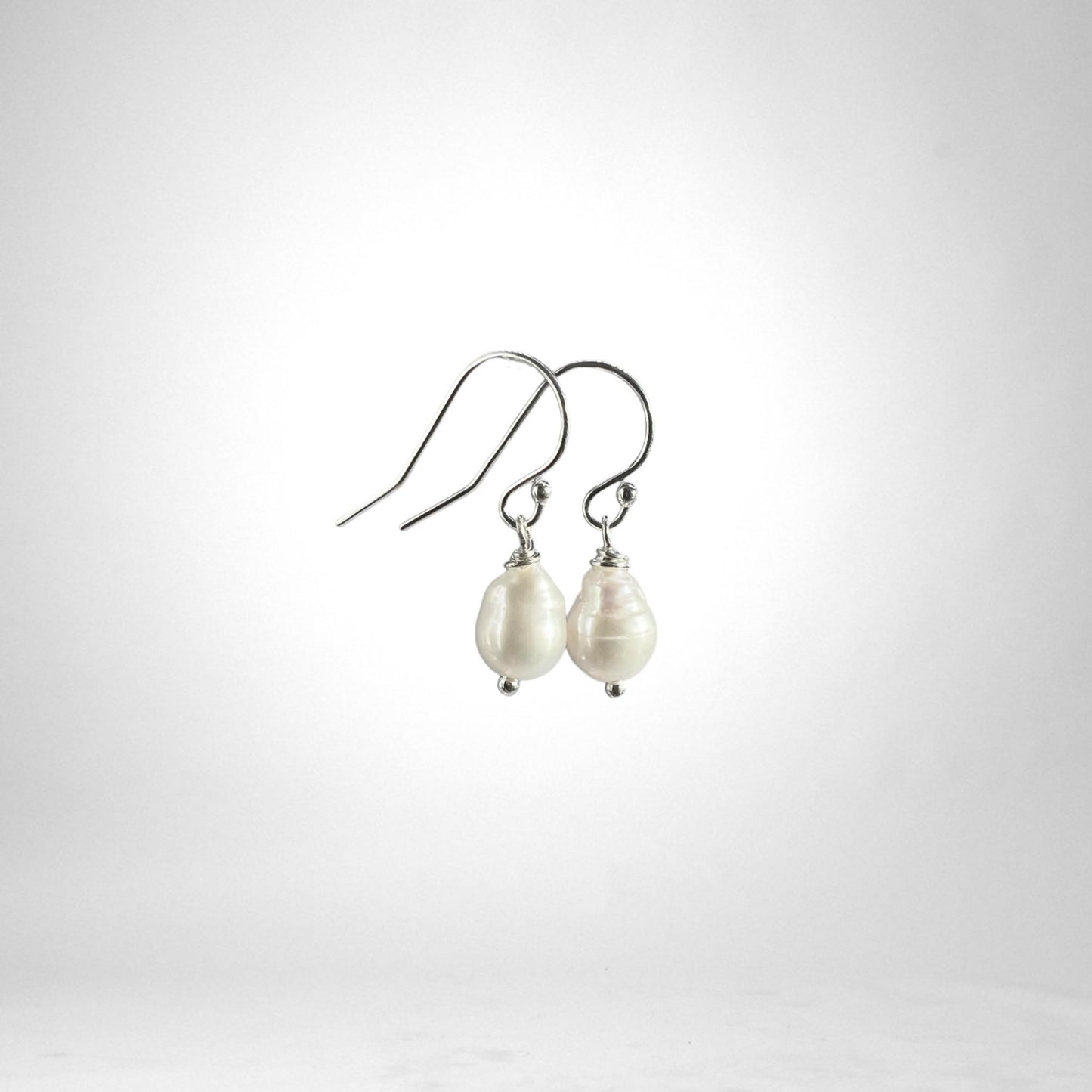 Elegant Pearl earrings